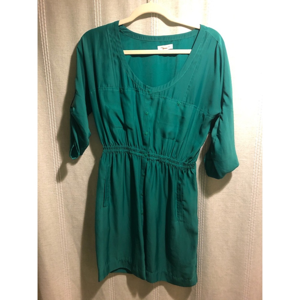 Long sleeve green dress / make: Silent + noise